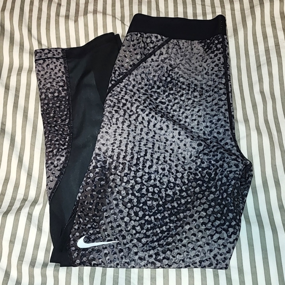 Nike Pro Hypercool leggings